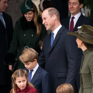 - La famille royale d'Angleterre assiste au service religieux de Noël à l'église St Mary Magdalene à Sandringham, Norfolk le 25 décembre 2022. 