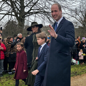 Le prince William, prince de Galles, et Catherine (Kate) Middleton, princesse de Galles, Le prince George de Galles, La princesse Charlotte de Galles - La famille royale d'Angleterre au premier service de Noël à Sandringham depuis le décès de la reine Elizabeth II 