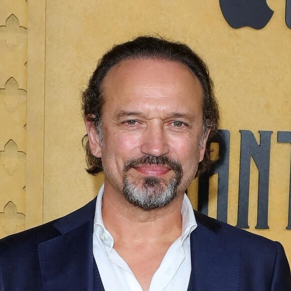 Vincent Perez à la première de la série "Shantaram" à Los Angeles.