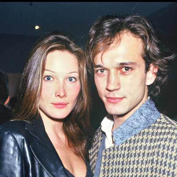 Archives - Carla Bruni et son compagnon Vincent Perez à la première du film "Christophe Colomb" à Paris.