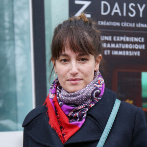 Exclusif - Marie Gillain à la sortie des studios de Radio France à Paris. Le 15 décembre 2021