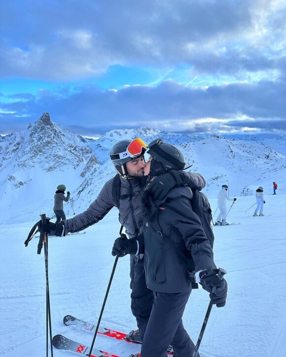 Jessica Thivenin et Thibault Garcia en vacances au ski, décembre 2022