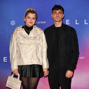 Louane et son compagnon Florian Rossi - Avant Première de " Belle " film animé japonais au Grand Rex à Paris le 6 décembre 2021 . © Veeren / Bestimage 