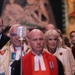 Le roi Charles III d'Angleterre, Camilla Parker Bowles, reine consort d'Angleterre, Catherine (Kate) Middleton, princesse de Galles - La famille royale d'Angleterre assiste à une messe de Noel à l'abbaye de Westminster à Londres le 15 décembre 2022. 