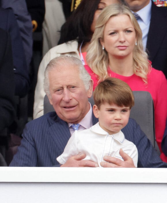 Le prince Louis,, le prince Charles - La famille royale d'Angleterre lors de la parade devant le palais de Buckingham, à l'occasion du jubilé de la reine d'Angleterre. Le 5 juin 2022 