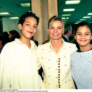 Joakim et Yéléna Noah avec leur mère Cécilia Rodhe.