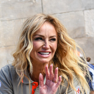 Initiation publique aux premiers secours avec Adriana Karembeu , ambassadrice de la Croix-Rouge, pour la Journée mondiale des premiers secours place du palais à Avignon le 10 septembre 2022. © Jean-René Santini / Bestimage 