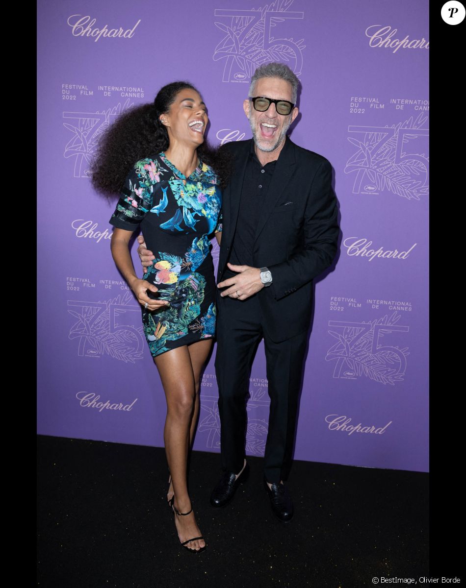 Tina Kunakey et son mari Vincent Cassel - Photocall du dîner du 75ème Festival International du Film de Cannes. Le 24 mai 2022 © Olivier Borde / Bestimage
