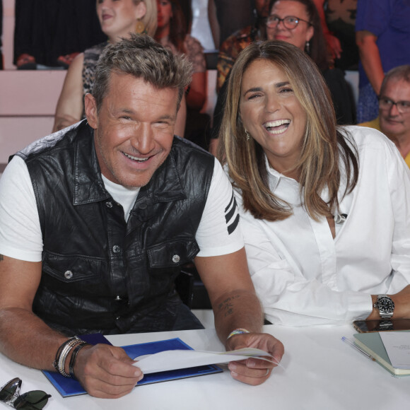 Exclusif - Benjamin Castaldi, Valérie Bénaïm sur le plateau de l'émission Touche pas à mon poste (TPMP) présentée en direct par C.Hanouna et diffusée sur C8 le 29 août 2022. © Jack Tribeca / Bestimage 
