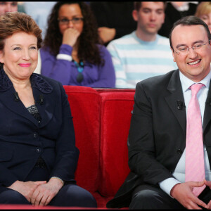 Roselyne Bachelot et son fils Pierre - Enregistrement de l'émission "Vivement Dimanche".