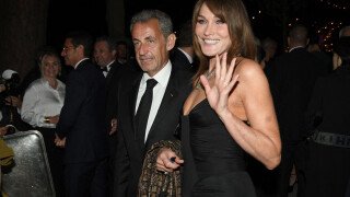 "J'hésitais entre le sexe et la drogue" : Carla Bruni en roue libre à un dîner... La provocation de trop devant Nicolas Sarkozy ?