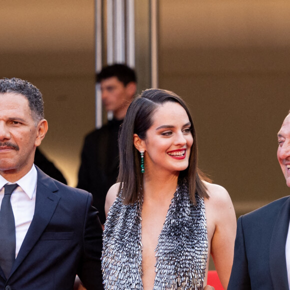 Roschdy Zem, Noémie Merlant, Jean-Claude Pautot - Montée des marches du film "L'Innocent" lors du 75e Festival de Cannes. Le 24 mai 2022. © Giancarlo Gorassini / Bestimage