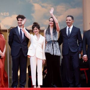 Anne-Dominique Toussaint, Louis Garrel, Anouk Grinberg, Noémie Merlant, Roschdy Zem, Jean-Claude Pautot - Montée des marches du film "L'Innocent" lors du 75e Festival de Cannes. Le 24 mai 2022. © Giancarlo Gorassini / Bestimage