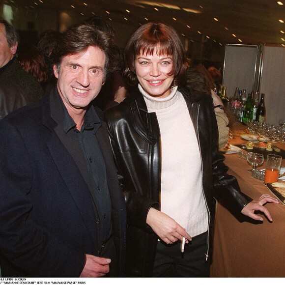 Daniel Auteuil et Marianne Denicourt - Première du film "Mauvaise passe". Paris.