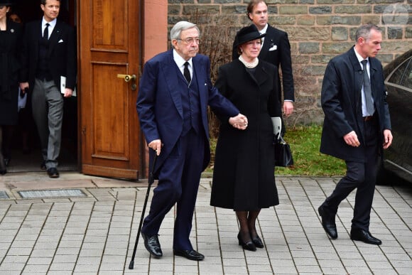 Le roi Constantin II de Grèce et la reine Anne-Marie - Sortie des obsèques du prince Richard de Sayn-Wittgenstein-Berleburg à Bad Berleburg en Allemagne le 21 mars 2017.