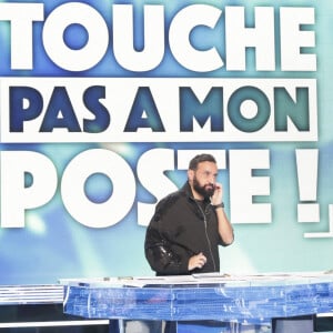 Exclusif - Cyril Hanouna sur le plateau de l'émission TPMP (Touche Pas à Mon Poste) présentée en direct par C.Hanouna et diffusée sur C8 - Paris le 9 janvier 2023 - © Jack Tribeca / Bestimage 