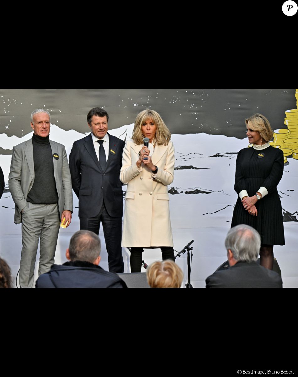 Le sélectionneur de l'équipe de France de football, Didier Deschamps (parrain de l'opération Pièces Jaunes), le maire de Nice, Christian Estrosi, la Première dame française, Brigitte Macron (présidente de la Fondation Hôpitaux de Paris-Hôpitaux de France) et Laura Tenoudji Estrosi - Lancement de l'édition 2023 de l'opération de collecte de fonds "Pièces Jaunes", destinée à améliorer la vie des enfants hospitalisés, au Jardin Albert 1er, à Nice, France, le 11 janvier 2023. © Bruno Bebert/Bestimage