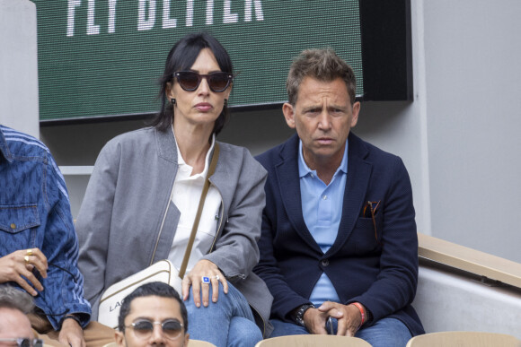 Daniel Riolo et sa compagne Géraldine Maillet - Célébrités dans les tribunes des internationaux de France de Roland Garros à Paris le 30 mai 2022. © Cyril Moreau - Dominique Jacovides/Bestimage