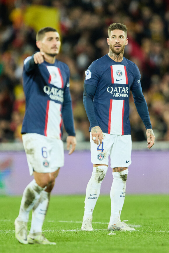Sergio Ramos et Marco Verratti - Match de Ligue 1 Uber Eats "Lens contre le PSG" (3-1) au Stade Bollaert-Delelis à Lens le 1er janvier 2023. © Cyril Moreau/Bestimage