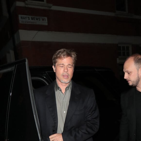 Brad Pitt se rend à l'after-party de la première du film "Babylon" à Londres le 12 janvier 2023.