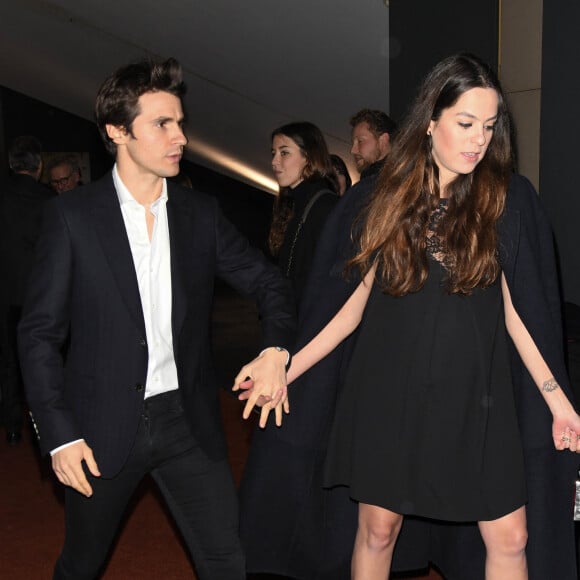 Anouchka Delon (enceinte) et son compagnon Julien Dereims - Avant-première du film "Toute ressemblance..." au cinéma UGC Ciné Cité Les Halles à Paris, le 25 novembre 2019. © Coadic Guirec/Bestimage 