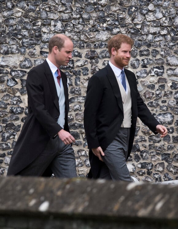 Le prince William, duc de Cambridge, et son frère le prince Harry - Mariage de P. Middleton et J. Matthew, en l'église St Mark Englefield, Berkshire, Royaume Uni, le 20 mai 2017.