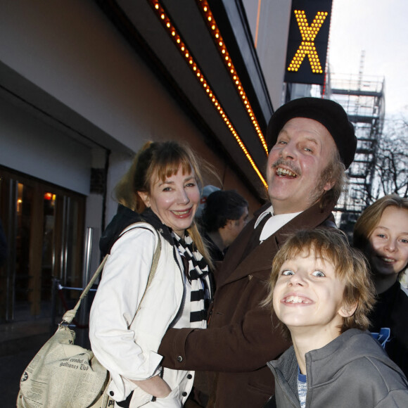 Exclusif - Philippe Katerine, Julie Depardieu et leurs enfants - Arrivées à la première du film Astérix et Obélix "L'Empire du Milieu" au cinéma Le Grand Rex à Paris le 15 janvier 2023. 