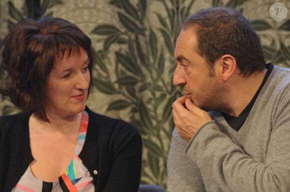 Anne Roumanoff et Patrick Timsit à la conférence de presse du festival Paris fait sa comédie, à l'Hôtel de Ville de Paris, le 18 février 2010 !
