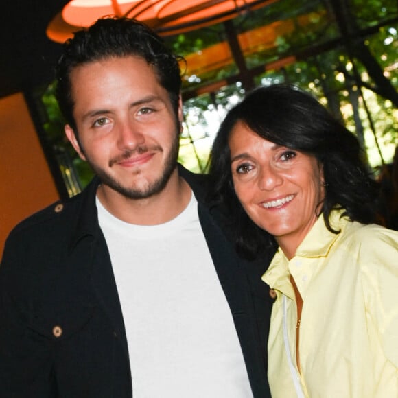 Exclusif - Florence Foresti et son compagnon l'humoriste Suisse, Alexandre Kominek à la 100ème du spectacle de Vincent Dedienne "Un soir de gala" aux théâtre Marigny à Paris. © Coadic Guirec/Bestimage