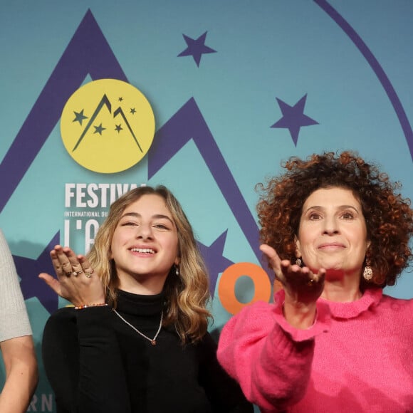 Valérie Bonneton, Louise Malek, Guilaine Londez, Camille Chamoux pour le film "Juste ciel" - 26e édition du Festival international du film de comédie de l'Alpe d'Huez, le 18 janvier 2023. © Dominique Jacovides / Bestimage