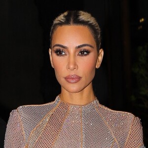 Kim Kardashian fait un passage au défilé Fendi lors de fashion week à New York. 