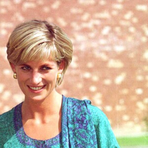 La princesse Diana visite le Pakistan le 21 mai 1997