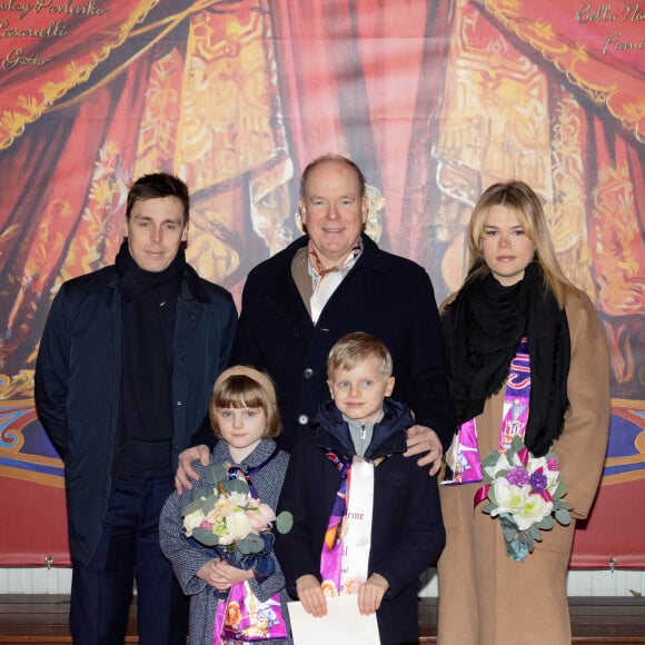 Le prince Albert II de Monaco, le prince Jacques de Monaco et la princesse Gabriella de Monaco, Louis Ducruet et Camille Gottlieb - 3ème jour du 45ème Festival International du Cirque de Monte Carlo sous le chapiteau Fontvieille à Monaco le 22 janvier 2023. © Olivier Huitel/pool/Bestimage 