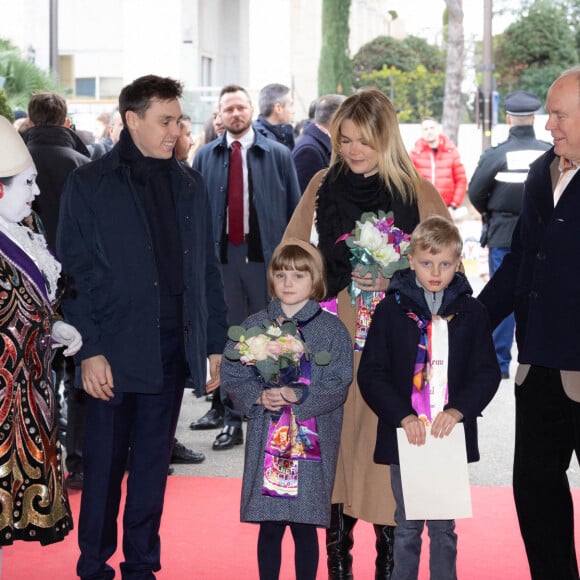 Le prince Albert II de Monaco, le prince Jacques de Monaco et la princesse Gabriella de Monaco, Louis Ducruet et Camille Gottlieb - 3ème jour du 45ème Festival International du Cirque de Monte Carlo sous le chapiteau Fontvieille à Monaco le 22 janvier 2023. © Olivier Huitel/pool/Bestimage 