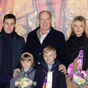 Le prince Albert II de Monaco, le prince Jacques de Monaco et la princesse Gabriella de Monaco, Louis Ducruet et Camille Gottlieb - 3ème jour du 45ème Festival International du Cirque de Monte Carlo sous le chapiteau Fontvieille à Monaco le 22 janvier 2023. © Olivier Huitel/pool/Bestimage 