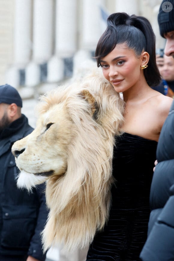 Kylie Jenner - Sorties du défilé de mode Haute-Couture "Schiaparelli" au Petit Palais lors de la fashion week de Paris. Le 23 janvier 2023 © Veeren-Christophe Clovis / Bestimage