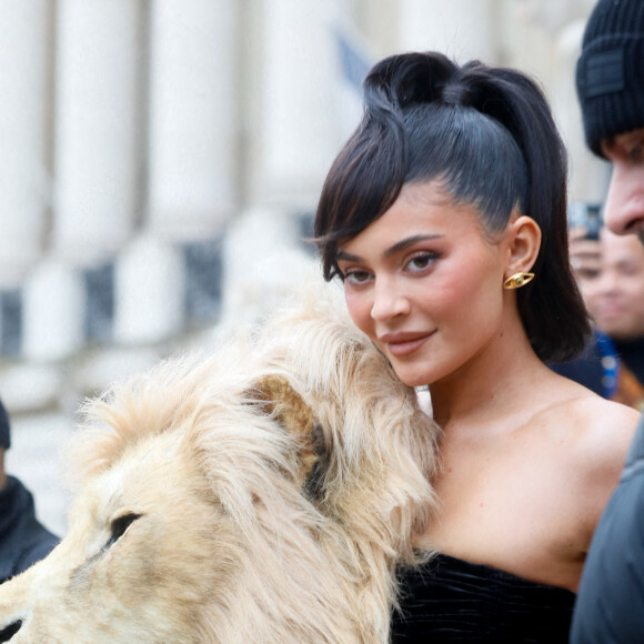 Kylie Jenner - Sorties du défilé de mode Haute-Couture "Schiaparelli" au Petit Palais lors de la fashion week de Paris. Le 23 janvier 2023 © Veeren-Christophe Clovis / Bestimage