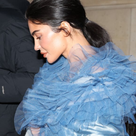 Kylie Jenner à la sortie du défilé Margiela à lors de la fashion week de Paris (PFW) le 22 janvier 2023. Moreau-Perusseau / Bestimage