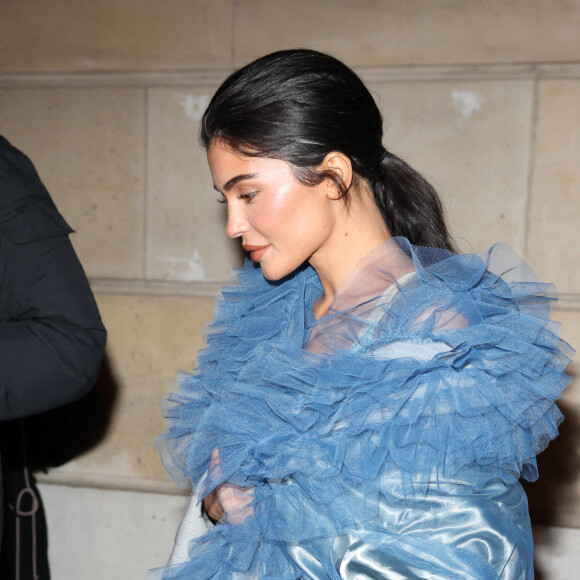 Kylie Jenner à la sortie du défilé Margiela à lors de la fashion week de Paris (PFW) le 22 janvier 2023. Moreau-Perusseau / Bestimage