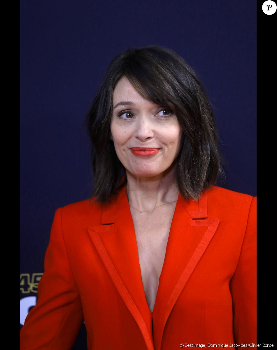 Anne Marivin - Tournage de la série " Dix Pour Cent " lors de la 45ème cérémonie des César à la salle Pleyel à Paris, le 28 février 2020. © Dominique Jacovides/Olivier Borde/Bestimage