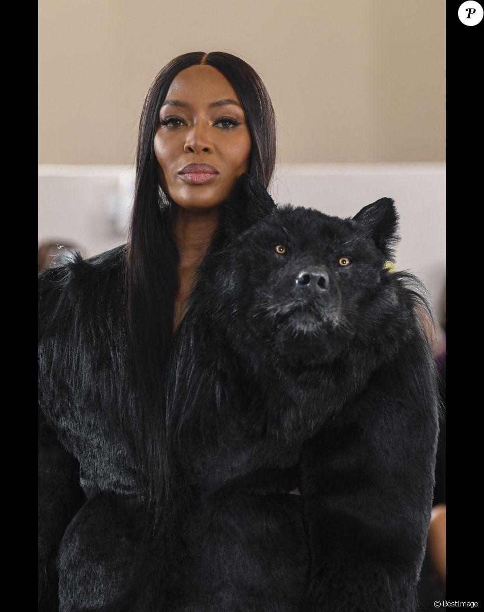 Naomi Campbell - Défilé de mode Haute-Couture Schiaparelli au Petit Palais lors de la Fashion Week Printemps-été 2023 de Paris, le 23 janvier 2023.