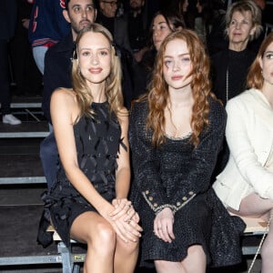 Angèle et Sadie Sink - Front Row au deuxième défilé de mode Haute-Couture Chanel au Grand Palais Éphémère lors de la Fashion Week Printemps-été 2023 de Paris, France, le 24 janvier 2023. © Olivier Borde/Bestimage 