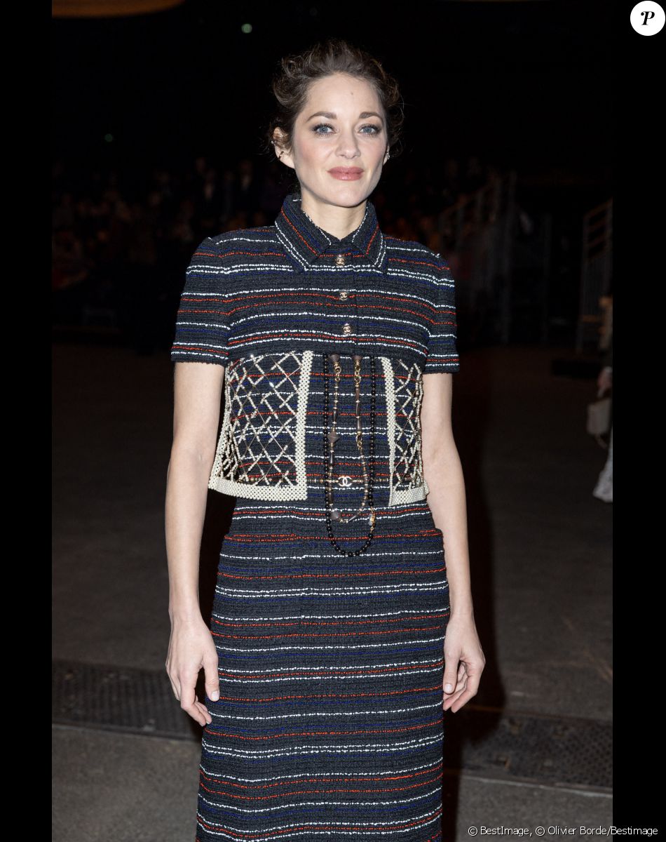 Marion Cotillard - Front Row au deuxième défilé de mode Haute-Couture Chanel au Grand Palais Éphémère lors de la Fashion Week Printemps-été 2023 de Paris, France, le 24 janvier 2023. © Olivier Borde/Bestimage