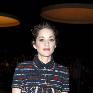 Marion Cotillard - Front Row au deuxième défilé de mode Haute-Couture Chanel au Grand Palais Éphémère lors de la Fashion Week Printemps-été 2023 de Paris, France, le 24 janvier 2023. © Olivier Borde/Bestimage 