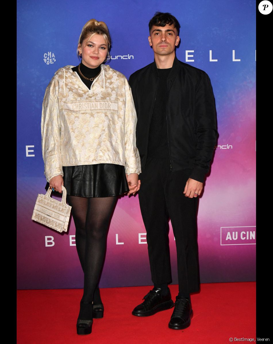 Semi Exclusif - Louane et son compagnon Florian Rossi - Avant Première de " Belle " film animé japonais au Grand Rex à Paris le 6 décembre 2021 . © Veeren / Bestimage