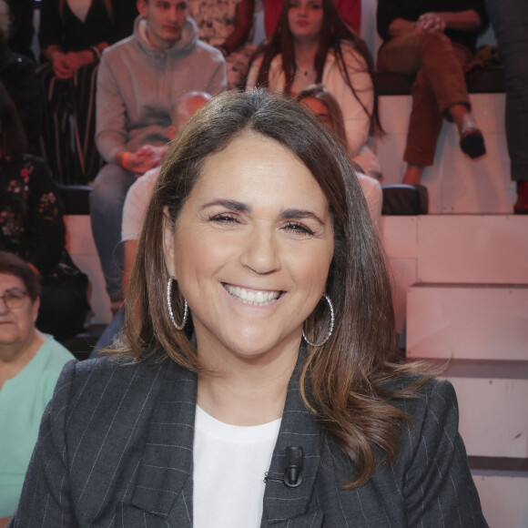 Exclusif - Valérie Benaim - Sur le plateau de l'émission TPMP (Touche Pas à Mon Poste) présentée en direct par C.Hanouna et diffusée sur C8 à Paris le 25 novembre 2022 - © Jack Tribeca / Bestimage