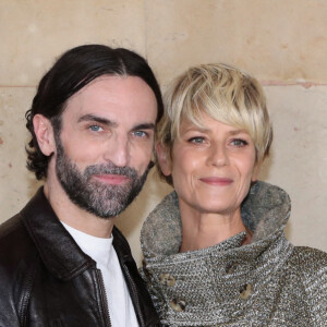 Nicolas Ghesquière et Marina Foïs posent après le Défilé de mode Louis Vuitton, Prêt-à-porter Printemps / Eté 2023 dans le cadre de la Fashion Week de Paris, France, le 04 Octobre 2022. © Olivier Borde / Bertrand Rindoff / Bestimage 