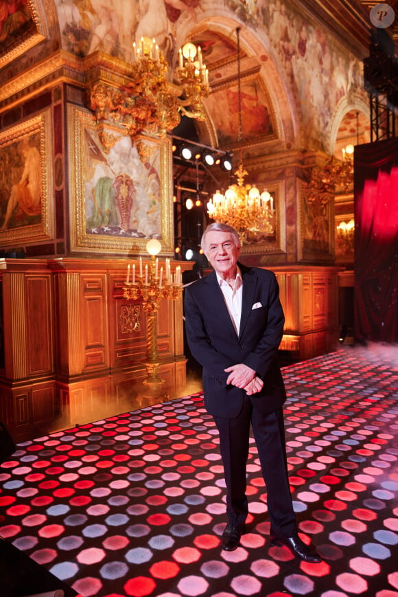 Exclusif - Salvatore Adamo - Backstage - Enregistrement de l'émission "La grande soirée du 31 à Fontainebleau" au Château de Fontainebleau, diffusée le 31 décembre sur France 2 © Cyril Moreau-Tiziano Da Silva / Bestimage