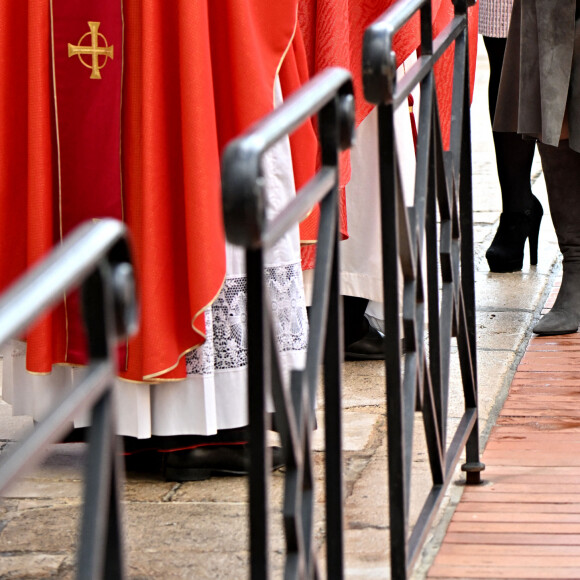 La princesse Charlene de Monaco et Mélanie-Antoinette de Massy lors de l'arrivée à la messe pontificale lors de la célébration de la Sainte Dévote, sainte patronne de Monaco, à Monaco le 27 janvier 2023. © Bruno Bebert / Bestimage 