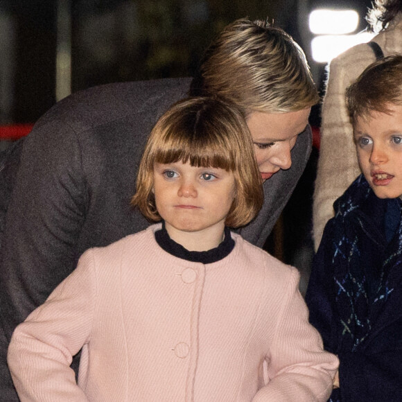 La princesse Gabriella de Monaco, comtesse de Carladès, Le prince Jacques de Monaco, marquis des Baux - La famille princière de Monaco participe à l'embrasement de la barque lors des célébrations de la Sainte-Dévote sur le quai Albert 1er à Monaco le 26 janvier 2023. © Claudia Albuquerque / Bestimage 
